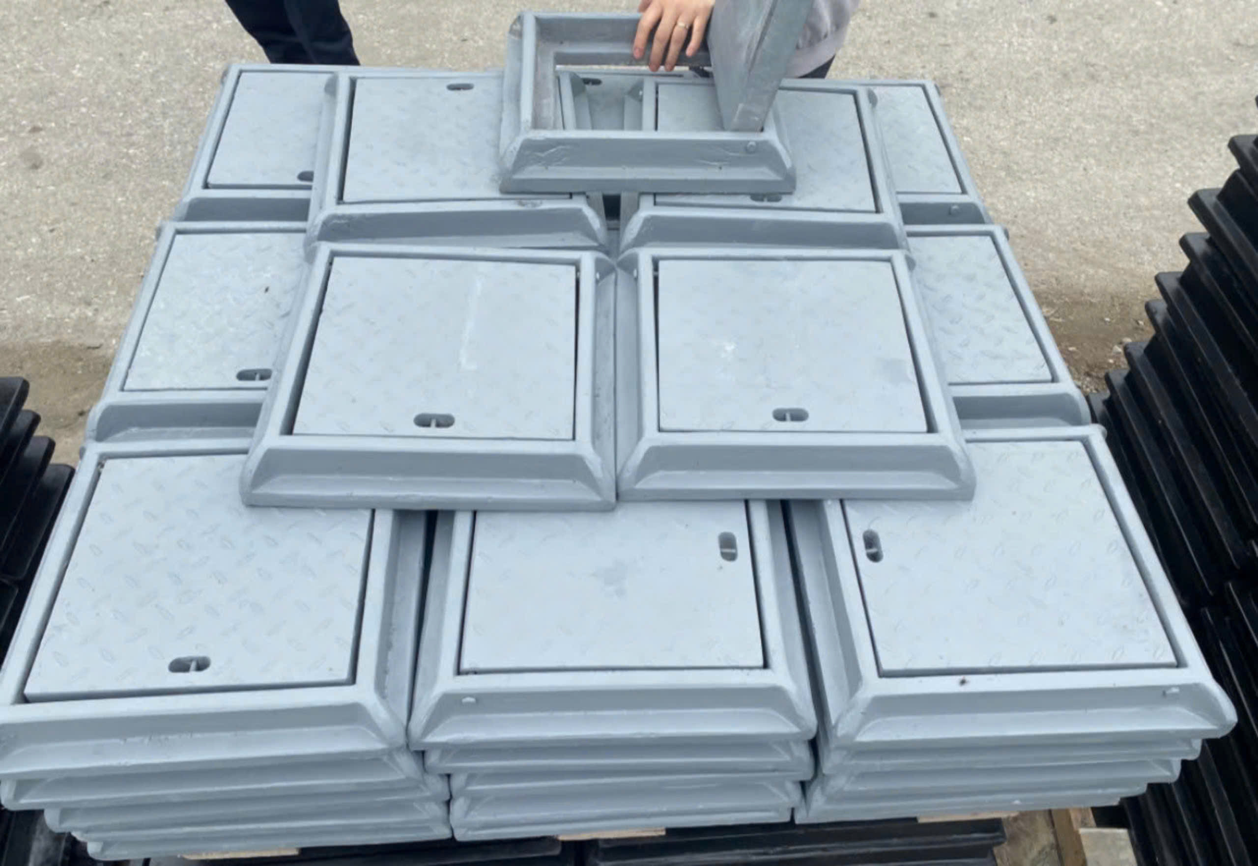 Nắp Ganivo Composite - Ảnh 3